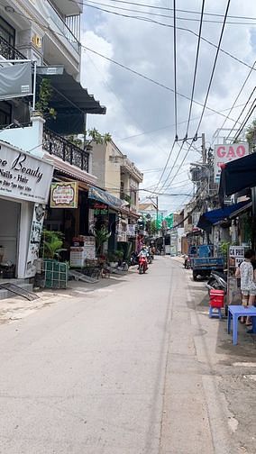 Nhà 2PN - 90m2 - Hẻm Xe Tải 2,5 Tải đỗ cửa Phan Văn Hân