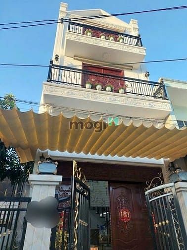 Nhà đẹp Linh Xuân, 6x 12m, 4 tầng , nội thất gỗ cả tỷ, hơn 5 tỷ