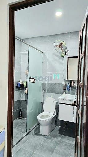 nhà 4 tầng cộng hòa hẻm thông xe tải