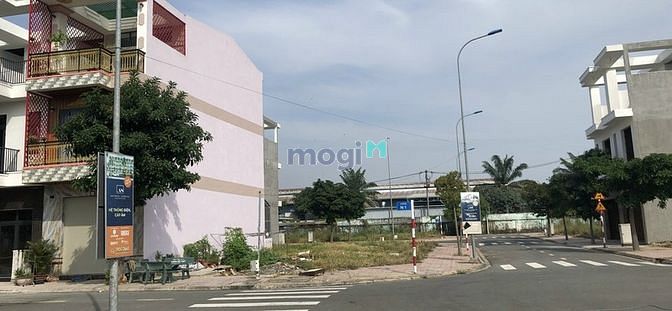 Lô đất 2 mặt tiền đường Đinh Bộ Lĩnh, Quận Bình Thạnh Giá 2tỷ9 DT 95m2