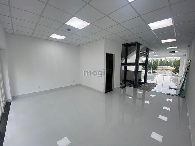 Nhiều Nhà phố SHOPHOUSE SARITOWN SALA  vị trí đẹp giá rẻ.