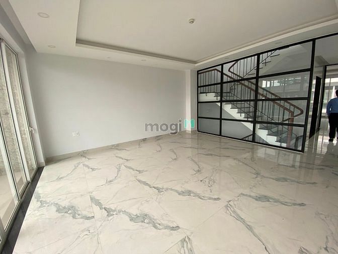 Cho Thuê Sàn Văn Phòng Xuân Thủy Vị Trí Đắc Địa - Giá 2000$/Tháng