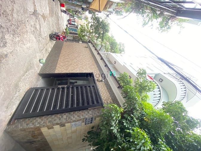 ?BÁN nhà lô góc 3 mặt thoáng-ÔTÔ VÀO NHÀ-5 TẦNG-38m²-CHỈ 6.5 TỶ.TL?