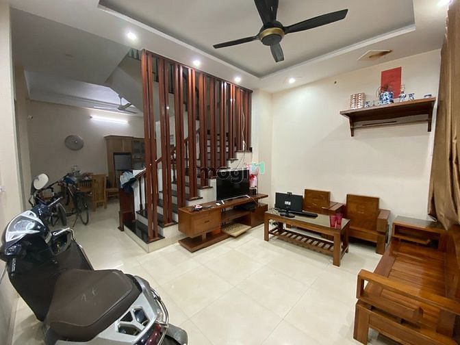 Nhà Đẹp 45m2, 3 Tầng 2 Mặt Thoáng,  Phố Cổ Linh - Thạch Bàn, Ô Tô Đỗ