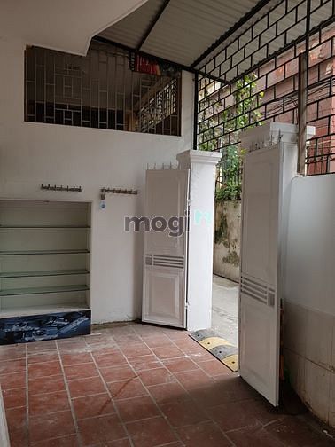 Cho thuê nhà mặt phố Vũ Hữu diện tích 25m2 x2 tầng mặt tiền 7m
