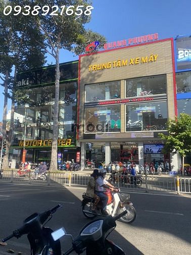 Chỉ 16.8tỷ Bán gấp nhà căn góc 2 mặt tiền ngay Lê Hồng Phong,P2 Quận 5