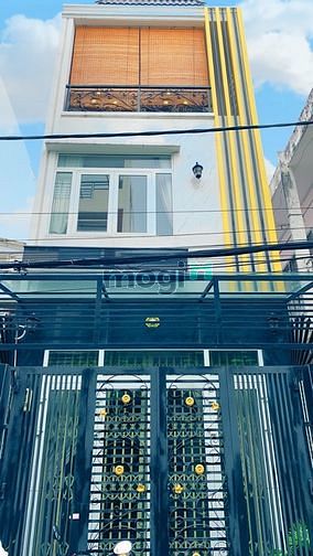 Hẻm 6m, ÔTô Đỗ Trong Nhà CMT8, Q3, 65m2(4.1X16), 3 Tầng, Tặng Nội Thất