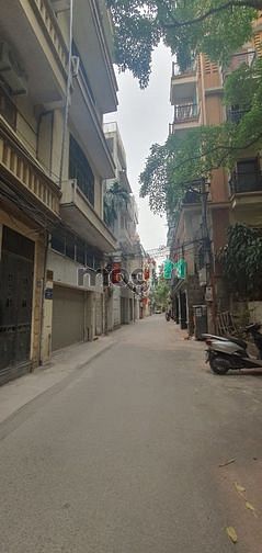 Cho thuê nhà phân lô ngõ 2 Nguyễn Chánh, 50 m2 x 5 tầng, giá 25tr/th