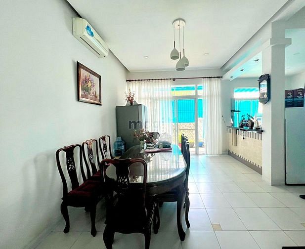 Bán gấp giá rẻ biệt thự hưng thái, 7*18m, 3 lầu,, phú mỹ hưng, Q.7