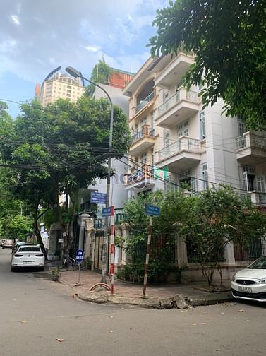 Cần bán biệt thự nhà vườn khu Trung Hoà Nhân Chính - Cầu Giấy - HN. LH
