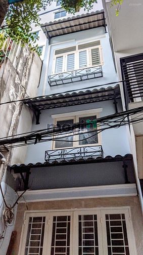 Bán nhà trung tâm HCM, đường Nguyễn Thiện Thuật Q3, đủ nội thất đồ gỗ,