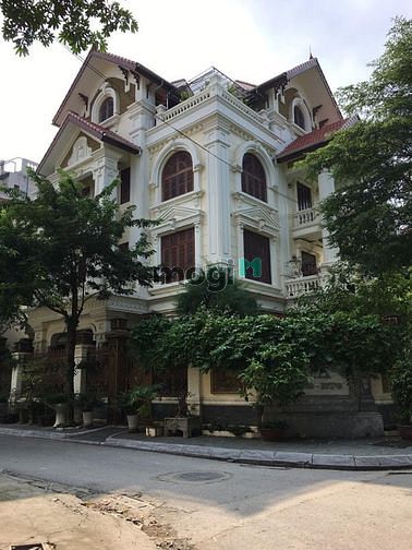 Cho thuê biệt thự Nguyễn Thị Định, 200m xd120m² x 4T , ngõ rộng