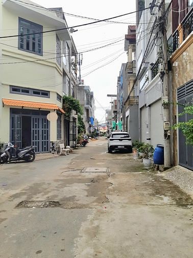 Chủ tâm huyết bán gấp nhà gần chợ Lò Lu, Long Trường, Q.9, 4 tầng.