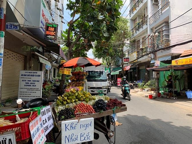 Bán nhà cũ tiện xây mới MT Đường Số Q7- Ngang 6x20m