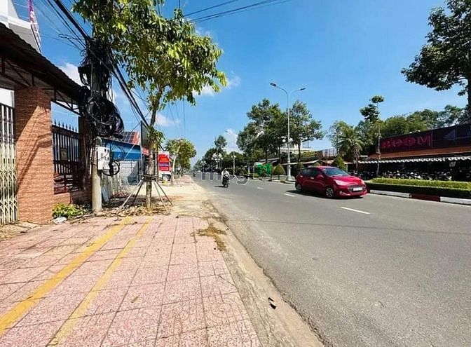 ? Bán Đất Mặt Tiền Nguyễn Chí Thanh - Phường 3 - TP. Tây Ninh 10×30m