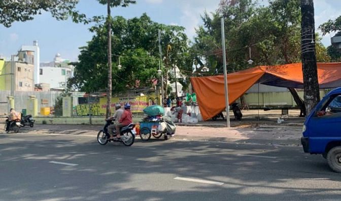 Cho thuê Mặt tiền HOÀNG SA Quận 3 ( 12 x 45m ; Đất trống vỉa hè rộng)