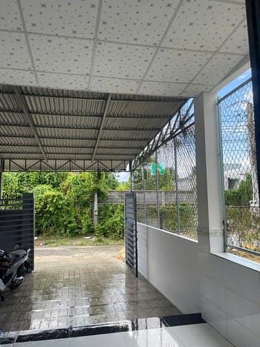 Bán nhà cấp 4, mới, sạch sẽ, mới dọn ở ngay