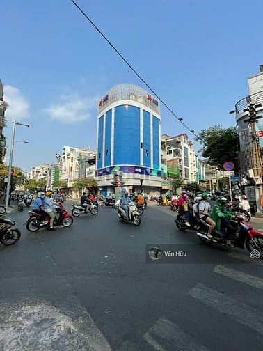 Bán tòa nhà góc 2 MT Ung Văn Khiêm Phường 25 Q. BT - DT: 9x25m - Hầm 7
