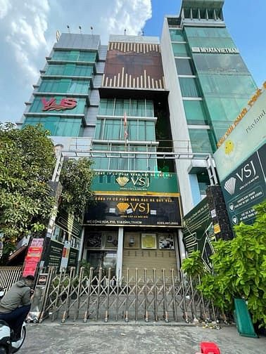 Bán nhà MT Cộng Hòa, phường 12, Q Tân Bình, DT 8 x 30m, HĐT 250 triệu/