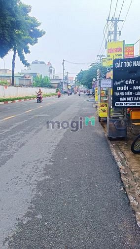 Nhà Mặt Tiền Sát Chợ Kinh Doanh Chỉ 5.7 Tỷ