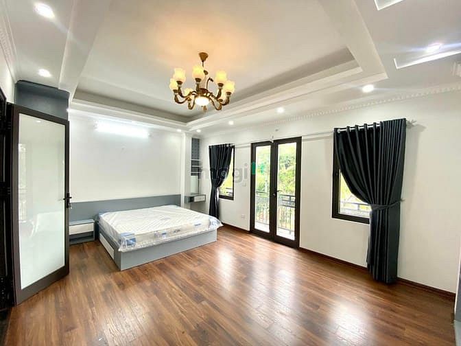 Siêu phẩm Hoàng Cầu-Lô góc 2 mặt tiền-Ô tô tránh-Kinh doanh