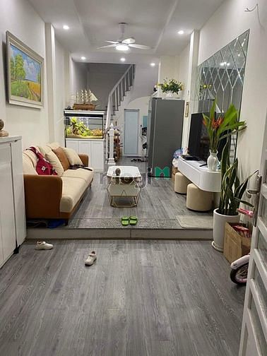 Cần bán gấp nhà 4 tầng ngõ 684 Hoàng Hoa Thám, Tây Hồ  33m2 giá 4 tỷ