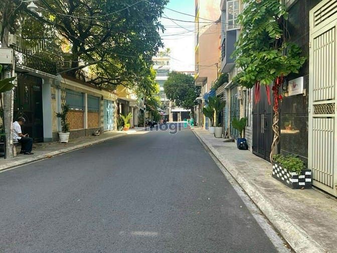 Bán nhà đường Văn Chung, P.13, Tân Bình. DT: 4,3x28m. Giá: 14,3 tỷ