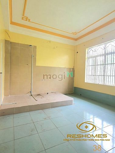 Chủ giảm giá sâu còn 25tr/tháng nhà 1 trệt 3 lầu đường Đồng Khởi