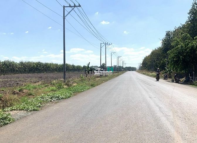 Kẹt tiền bán gấp 3 sổ đất 884m2 mặt đường nhựa 42m ĐT.756