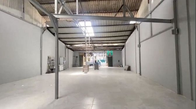 Bán nhà kho 16x17m SÁT MT Bà Hom- Đường thông Xe Tải - SÁT CHỢ PHÚ LÂM