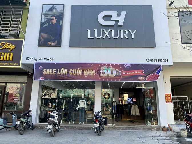 Cho thuê nhà 5 tầng Phố Huế mặt tiền 5m