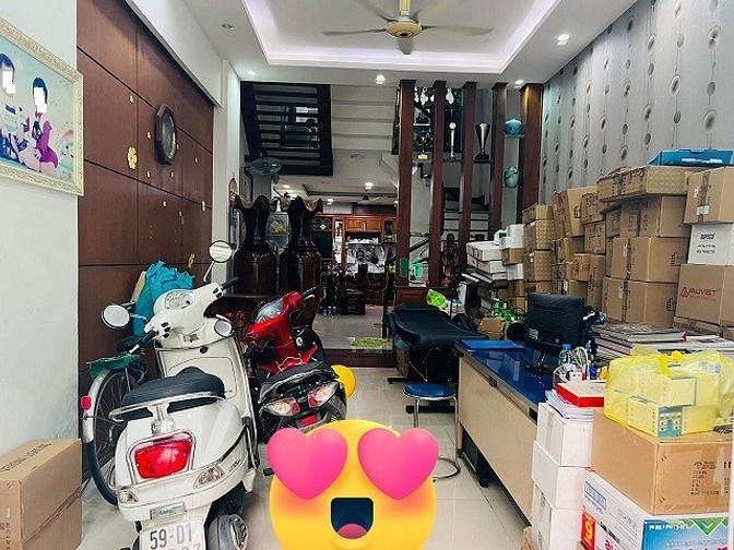 Nhà BTCT 5 tầng khu Cư xá Lữ Gia, 5 PN – 5 WC, gần Đại học Bách Khoa