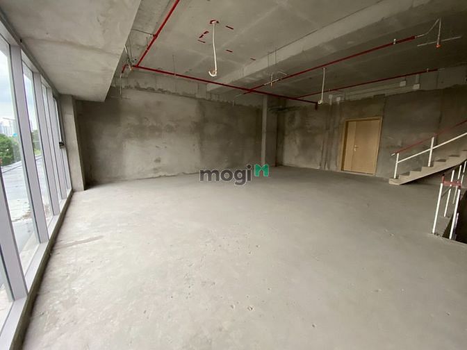 Cho thuê shophouse Sarina thô , vị trí đẹp, giá thuê 75 triệu.