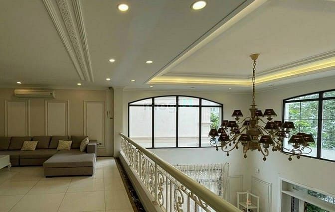 Cần tiền bán giá rẻ biệt thự mỹ tú, kế trường đinh thiện lý, quận 7