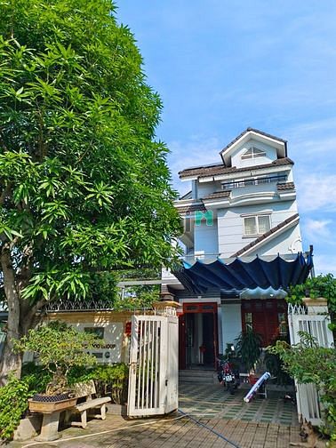 Cho thuê biệt thự sân vườn KDC Khang Điền, PLB, TP.Thủ Đức