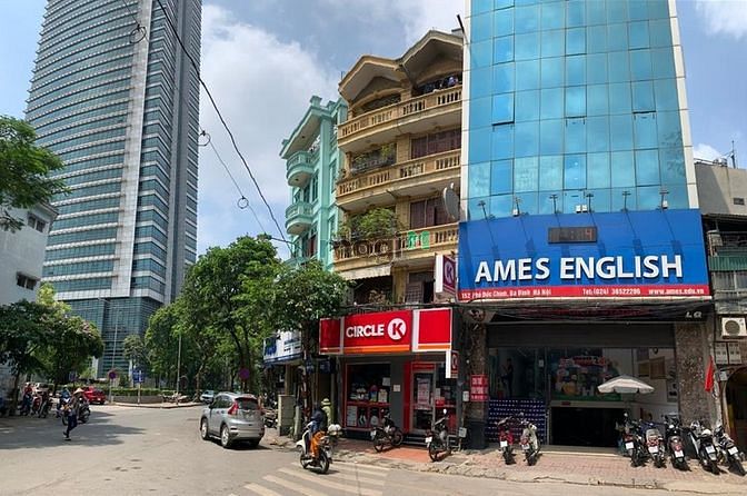 Cho thuê chỗ ngồi làm việc Đường Phó Đức Chính, gần Hồ Tây giá 1,5tr/t
