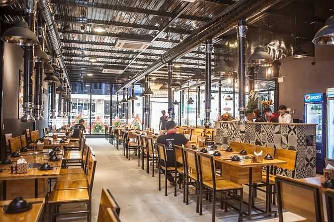 Cho thuê nhà MP Mai Hắc Đế - gần Vincom Bà Triệu, DT: 110m2*4. MT: 5m.