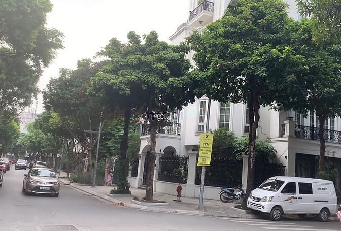 Cần bán căn Biệt Thự trong khu đô thị Yên Hoà -khu Lão thành cách mạng