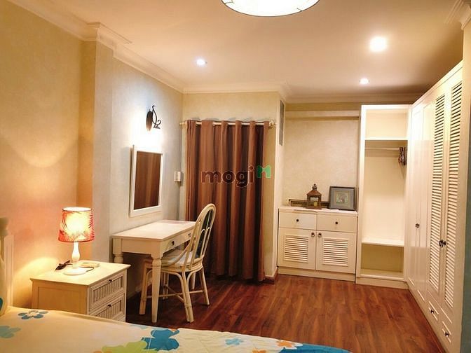 Bán căn hộ dịch vụ { 8 x 20m } đường Xuân Diệu, phường 4, Tân Bình. 40