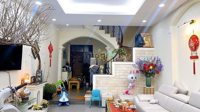 Chi 6 tỷ nhà đẹp khu PL ngõ 379 Đội Cấn quận Ba đình 52m 4T MT 4m.