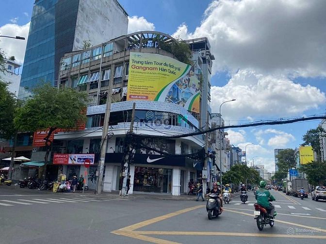 Góc 3 MT Thương hiệu ngay ngã tư Cách Mạng Tháng 8 + Võ Văn Tần
