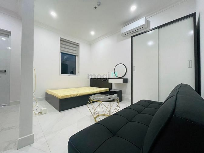 Cho thuê căn hộ full nội thất, cửa sổ lớn  ngay nhà thi đấu Phú Thọ