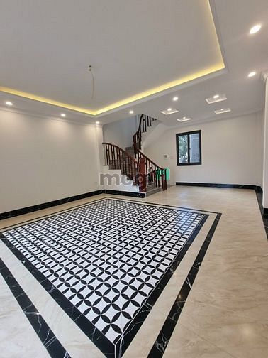 Bán nhà Long Biên ngay ngã tư Thạch Bàn Cổ Linh,54m2 4,5 tầng 3,65 tỷ