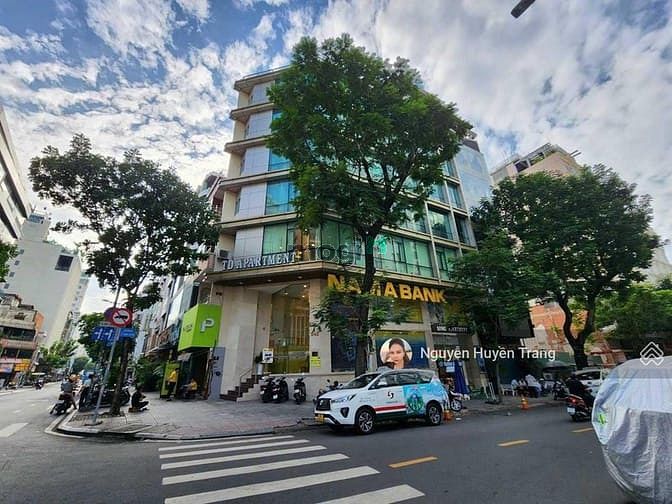 Bán căn góc 2 MT Nguyễn Hữu Cầu Phường Tân Định Q1 - DT 13x 17m 5 tầng