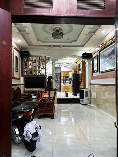 Bán nhà hẻm 283 CÁCH MẠNG THÁNG 8 HXH 5M, ngay Vietel, 5m x 12m