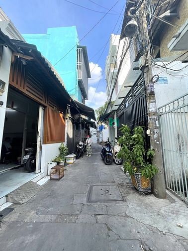 Bán nhà f15 Tân Bình 4m x 11m nhỉnh 3 tỷ gần mặt tiền đường.