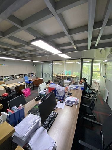 Cho Thuê Sàn 77m2 Trống Suốt - Có Bàn Ghế Sẵn - Có Lối Đi Riêng Biệt.
