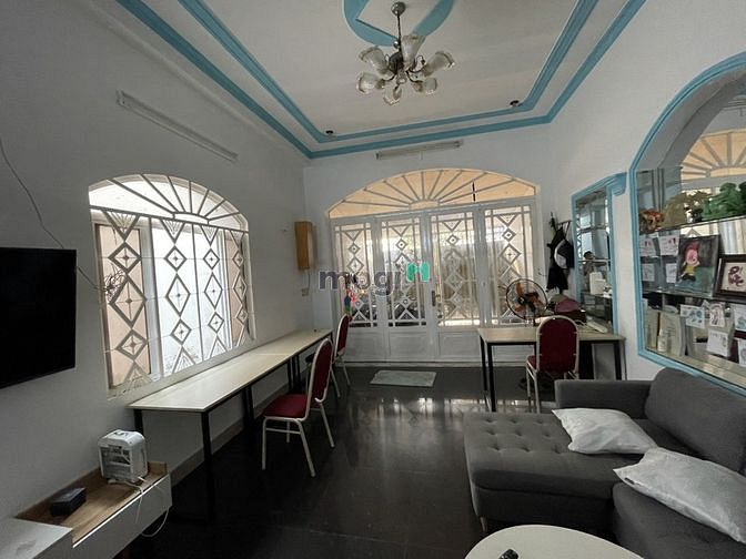 Bán nhà mặt tiền đường số 44 Thảo Điền- Quận 2. DT: 7,5x16. Giá: 13 tỷ