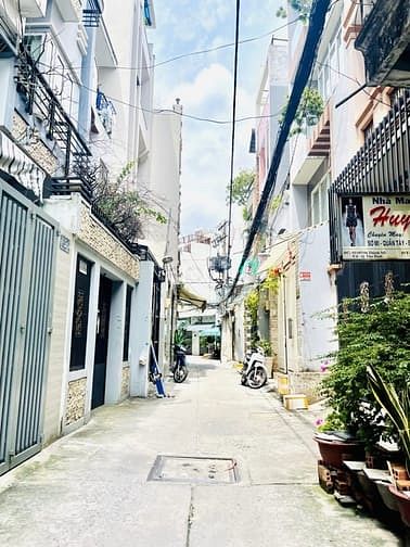 Phường 8 - Tân Bình Sát Quân 10 - 3 Tầng - 5PN - DT 67m2 – Vuông