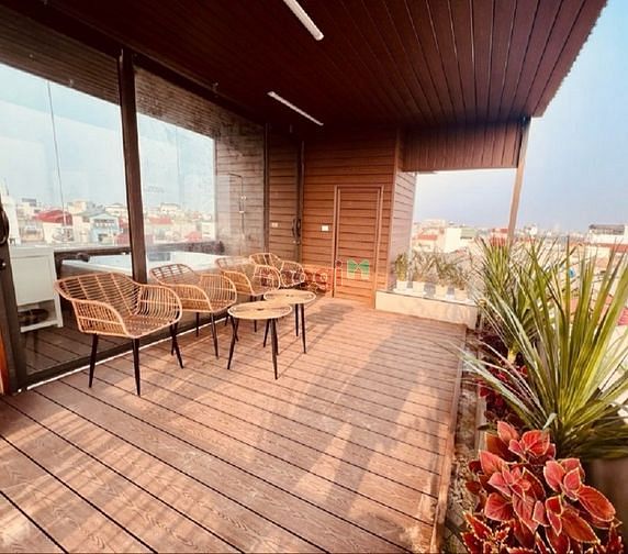 Nhà Thạch bàn - Long Biên, 45m2, 6T, MT 5.1m, lô góc, ô tô, gara, 7.55